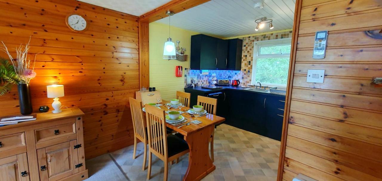 דרמנדרוכיט Torcroft Lodges מראה חיצוני תמונה